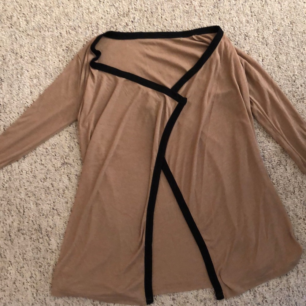 Beige Cardigan Black edges. Lightweight M